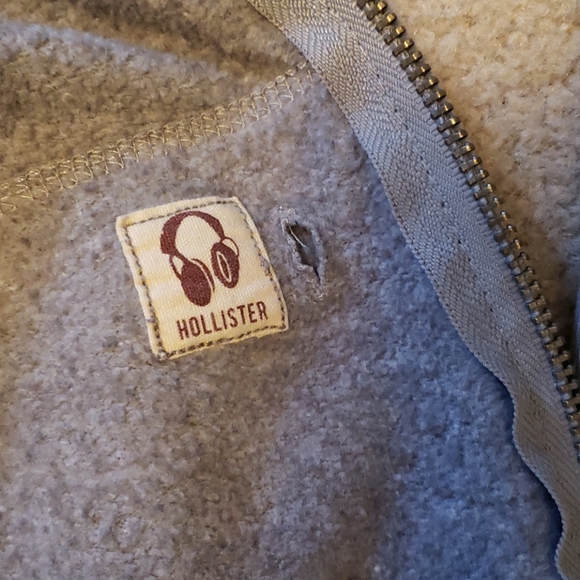 Hollister zip up - Picture 4 of 5